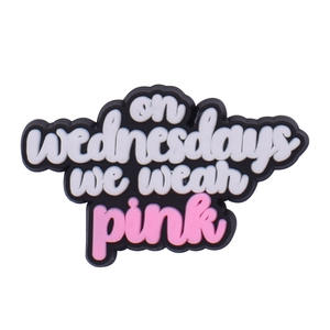 Paquete <span class=keywords><strong>de</strong></span> 100 bonitos zapatos <span class=keywords><strong>de</strong></span> PVC Rosa encantos concientización sobre el cáncer <span class=keywords><strong>de</strong></span> <span class=keywords><strong>mama</strong></span> Favor <span class=keywords><strong>de</strong></span> fiesta dibujos animados hebilla <span class=keywords><strong>de</strong></span> goma suave zapato colgantes <span class=keywords><strong>de</strong></span> moda encantos - Product Image 4