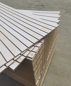 Tablero <span class=keywords><strong>MDF</strong></span> ranurado de melamina moderno Hoja impermeable a prueba de humedad de grado de primera clase certificada E1 para panel de exhibición Barra de aluminio - Product Image 4