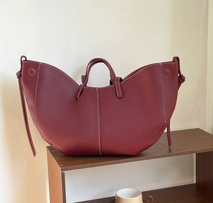 גבוהה-סוף קוריאנית גרסה מכונפת כתף תיק קיבולת גדולה של תיק יד עם תכונה מתקפלת ועמיד שתי רצועות - Product Image 4