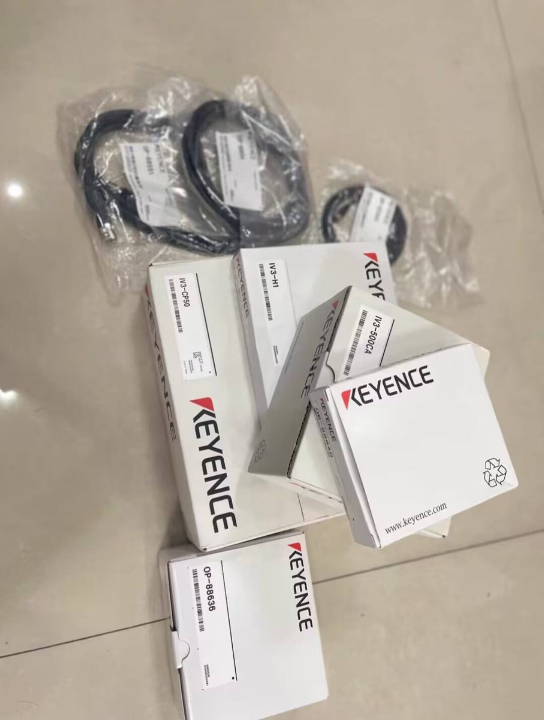 KEYENCE IV3 Bracket for Vision Sensor - Durable Plastic Molding