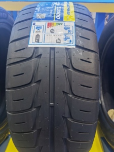 Pneus <span class=keywords><strong>semi</strong></span>-slicks de dérive tendance pour voitures particulières 205/55ZR16 215/45ZR17 <span class=keywords><strong>235</strong></span>/<span class=keywords><strong>40R18</strong></span> - Product Image 4