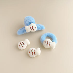 Nouveau créatif en peluche poisson sur le thème <span class=keywords><strong>cheveux</strong></span> accessoires élastiques pour queue de cheval pinces à griffes Snap Barrettes pour enfants filles maquillage décor - Product Image 4