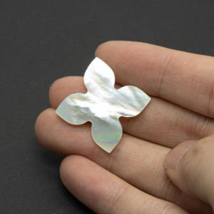 أحجار طبيعية عالية الجودة مخصصة من HanYu حجر برسيم مدبب من أربع أوراق لؤلؤ - Product Image 5