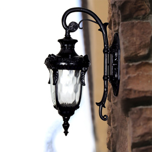 Lampe de jardin murale extérieure en alliage d'aluminium avec diffuseur en verre trempé, lumière LED étanche 3500K blanc chaud, garantie 10 ans - Product Image 1