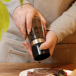 Bestseller Pfeffermühle für Restaurants 160 ml Salzstreuer aus Glas mit Keramikmahlwerk Schwarze Gewürzmühlenflasche - Product Image 5