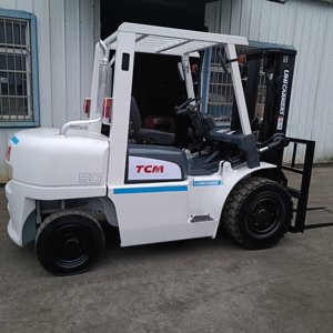 Low Working Hours Well Maintained TCM FD50 Used Forklift 5 Ton For Heavy Cargo <b>Handling</b> Works - Product Image 5