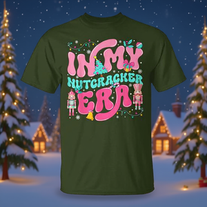 Camiseta femenina de Navidad rosa de In My Nutcracker Era - Product Image 3