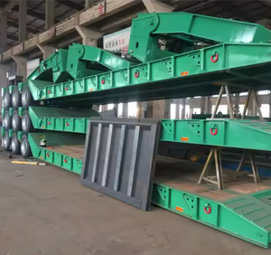 <span class=keywords><strong>Semirremolque</strong></span> de plataforma baja de acero con <span class=keywords><strong>cuello</strong></span> de <span class=keywords><strong>cisne</strong></span> de 3 ejes de 20, 40, 50 y 53 pies - Product Image 1