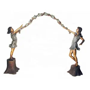 Garden decoration bronze children sculpture with 2 girls holding arbor on log