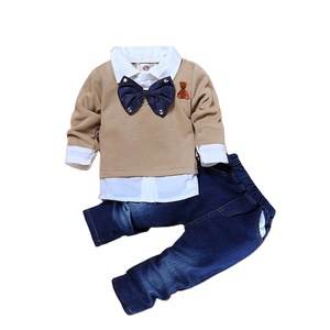 Ensemble d'Automne pour Garçon en Gros : Faux Deux Pièces, Sweat-shirt Nœud Papillon et Jean en Denim, Ensemble de Vêtements pour Enfants - Product Image 1