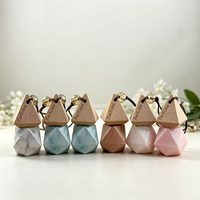 Bouteille de parfum suspendue rechargeable de 8 ml, diffuseur d'arômes en verre pour voiture, bouteille en verre avec couvercle en bois à vis