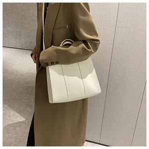 Sac à main pour femme de style vintage 2026, sac à bandoulière pour femme en cuir PU - Product Image 4