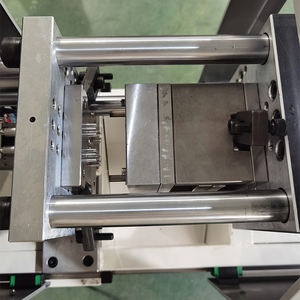 Diseño avanzado Máquina de moldeo por inyección pequeña de plástico horizontal de 15 toneladas Máquina de inyección de plástico de escritorio eléctrica - Product Image 5