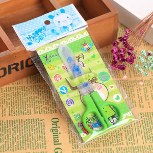 <span class=keywords><strong>Ciseaux</strong></span> de coupe de papier pour la <span class=keywords><strong>maternelle</strong></span> pour les étudiants <span class=keywords><strong>Ciseaux</strong></span> de sécurité manuels pour enfants et <span class=keywords><strong>ciseaux</strong></span> en plastique avec emballage en gros - Product Image 3