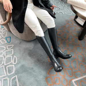 Bottes de chevalier équestre à la mode noire pour femmes avec fermeture à glissière arrière Baril haut et produits de cheval à talons bas - Product Image 3