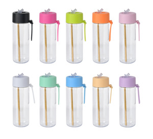 Özel Logo suyu kahve 25oz BPA ücretsiz çevre dostu kaymaz Tritan plastik yeniden kullanılabilir su şişesi Flip up saman ile - Product Image 3