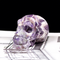 Sculpture de crâne en cristal naturel poli de 3 pouces, artisanat en cristal d'Halloween avec emballage en boîte en papier