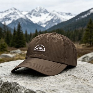 Gorras de Béisbol Personalizadas de 6 Paneles con Visera Plana y Curva, Ajustables, Deportivas, con Logotipo Común, Bordado 3D, 100% Poliéster, Letra en Velour - Product Image 1