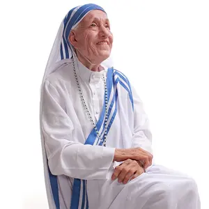 Figura religiosa personalizada de alta gama, escultura de resina de tamaño humano realista para colección de la Madre Teresa