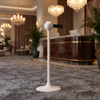 Weiße Runde Absperrstange mit Einziehbarem Gurt Warteschlangen-Barriere für Hotel Ausstellung Bank Veranstaltung