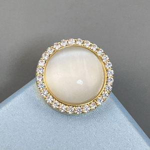 Muyu Cat Eye Stone Magnetic Buckle For Women Round Geometric Brooch Zinc Alloy Daily Wear - Product Image 2