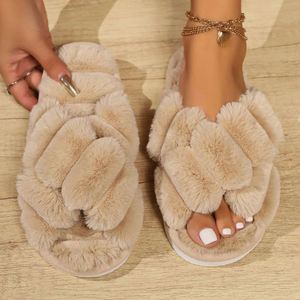 Nouvelles pantoufles en fourrure pelucheuse pour l'extérieur, antidérapantes, à semelle solide, en coton croisé, pour femmes - Product Image 5