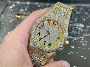 Montre de plongée sportive de luxe personnalisée de haute qualité, 41 mm, chiffres arabes en or, entièrement sertie de diamants, avec mouvement 4302 - Product Image 4