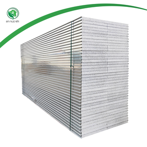 Panel sándwich de lana de roca de <span class=keywords><strong>aislamiento</strong></span> térmico de <span class=keywords><strong>techo</strong></span> de alta calidad de 50mm 75mm 100mm para carcasa Exterior y construcción de sótano de Hotel - Product Image 1