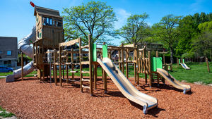 Équipement de parc d'attractions pour enfants et adolescents, grand château en bois personnalisé, équipement de jeu en plein air, équipement de jeu naturel - Product Image 2