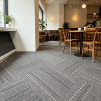 Dalles de moquette de bureau à double grain chevron, linéaires verticales, ignifuges, détachables et emboîtables, pour revêtement de sol carré