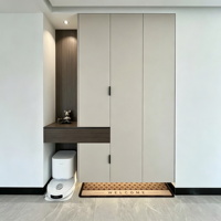 Meuble d'entrée de luxe, armoire à chaussures beige en MDF, haute, du sol au plafond, avec console et rangement pour chaussures