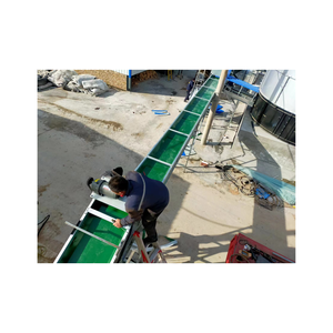 Máquina transportadora de banda de acero inoxidable para el transporte de gránulos de plástico en polvo - Product Image 2