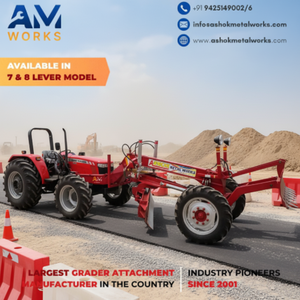 Niveleuse avec moteur, système entièrement hydraulique, double axe, construction en acier doux pour tracteur - Product Image 5