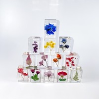 Presse-papiers rectangulaire personnalisé en résine époxy transparente, avec spécimen de fleurs botaniques artistiques incrusté à l'intérieur, pour usage extérieur, idéal comme cadeau