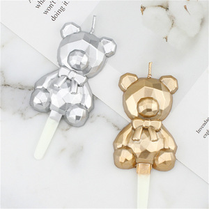 Vela de Osito de Diamantes, Velas de Cumpleaños con Forma de Osito, Cera de Soja Mixta, Decoraciones para Fiestas - Product Image 1