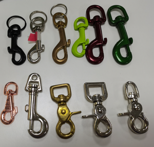 Mousqueton en métal moulé sous pression avec anneau porte-clés - Product Image 4