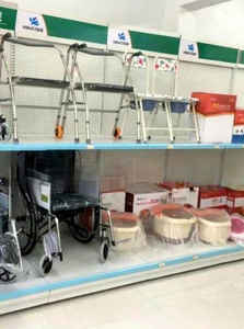 Étagère universelle pour équipement médical Hongbai Pharmacy – Présentoir dédié aux pharmacies pour fauteuils roulants et petits équipements - Product Image 2