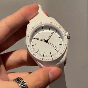 Nouvelle Montre Couple 2026 Tendance Sportive à Quartz Étanche 3ATM Montre Homme Simple et Décontractée - Product Image 3