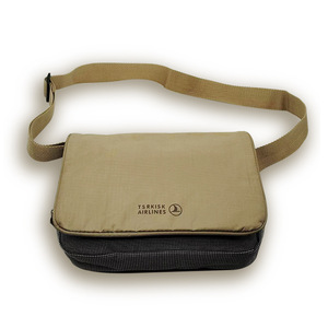 Turkish Airlines Travel Waist Bag Large Capacity <b>Adjustable</b> <b>Strap</b> Unisex Solid Color Off White Spring 2025 - Product Image 5