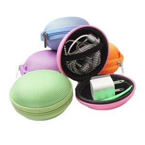 กล่องเก็บของทรงกลมผ้าอ็อกซ์ฟอร์ด EVA พร้อมซิปสำหรับหูฟัง สายชาร์จ อุปกรณ์ดิจิตอล 3C ป้องกันสีสันหลากหลาย - Product Image 5