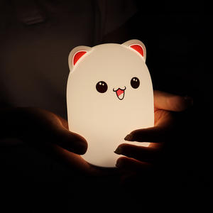 Lámpara Nocturna LED de Oso de Dibujos Animados Recargable, Regalo Especial, Cargador USB, Lámpara de Silicona Suave para Dormitorio Infantil, Tamaño Pequeño - Product Image 4