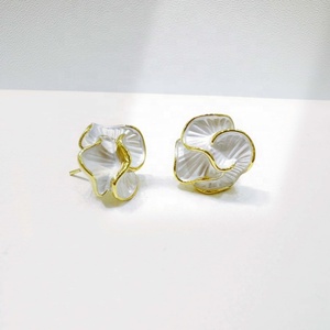 Boucles d'oreilles clous en argent sterling 925 émaillé de haute qualité, délicates, pour mariée, en or 14 carats, avec pierres précieuses, motif floral d'été pour femme, collection 2026 - Product Image 3