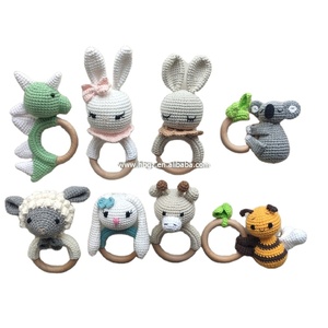 Panca in cotone organico legno oem massaggiagengive giocattolo neonato <span class=keywords><strong>regalo</strong></span> benvenuto <span class=keywords><strong>regalo</strong></span> per bambini sonaglio presente per bambino - Product Image 1