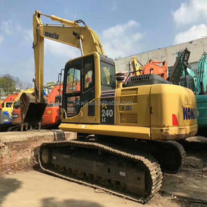 Excavatrice KOMATSU 240 d'occasion avec des performances exceptionnelles - Product Image 1