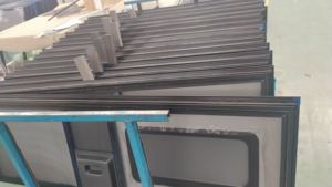 Precio bajo, alta calidad, puerta de caravana en forma de lágrima, puerta de remolque de caballos, puerta de RV - Product Image 2