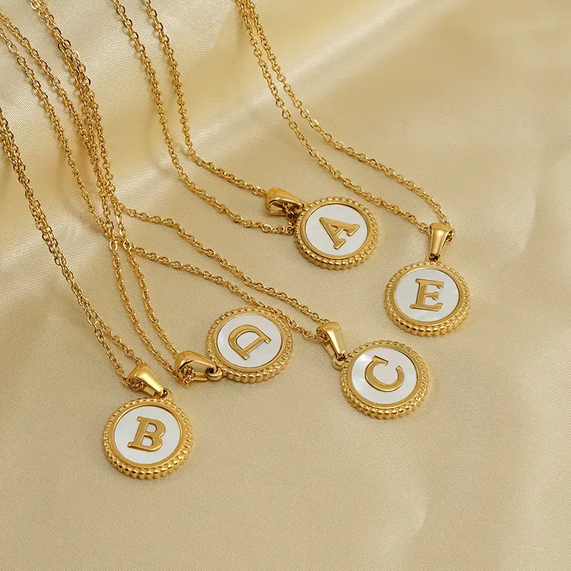18K Gold Ronde Initial Letters Ketting Wit Shell Ingelegd Rvs Initial Ketting Groothandel