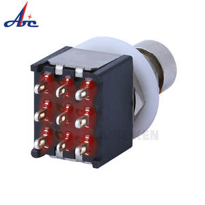 دواسة غيتار 3 دواسة جيتار عالية الجودة دواسة جيتار ثنائية الإغلاق 9 دبابيس لحام سدادة جيتار دواسة تأثيرات - Product Image 3