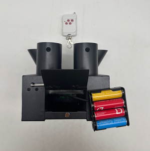 Cold Pyro Stage Fireworks <span class=keywords><strong>Fan</strong></span> Shape 4 Cues Sistema de disparo Máquina pirotécnica para fiesta de boda - Product Image 2