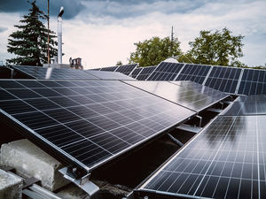 Module de <span class=keywords><strong>panneau</strong></span> <span class=keywords><strong>solaire</strong></span> PERC 305W meilleur <span class=keywords><strong>prix</strong></span> produits d'énergie <span class=keywords><strong>solaire</strong></span> système d'énergie <span class=keywords><strong>solaire</strong></span> domestique certificat TUV couvercle avant en verre puissance - Product Image 6