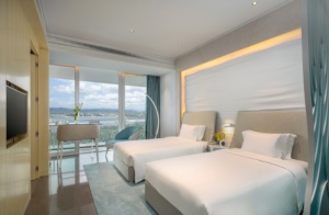 Suite di Lusso Minimalista in Legno Massello con LED, Letto Matrimoniale Extra Large per Camere d'Albergo - Product Image 6
